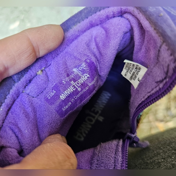 MINNIETONKA Purple & Multi Color Moccasin Shoe Kids Sz 3 - Picture 5 of 8